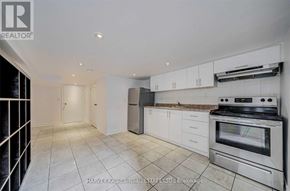Toronto (Oakwood Village) apartment for rent - LOWER - 184 CEDRIC AVENUE Lower