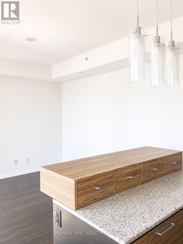 Toronto (Bay Street Corridor) townhouse for rent - 1703 - 75 ST NICHOLAS STREET 1703
