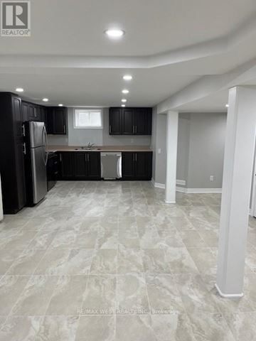 East Gwillimbury (Queensville) apartment for rent - 10 TESTA STREET