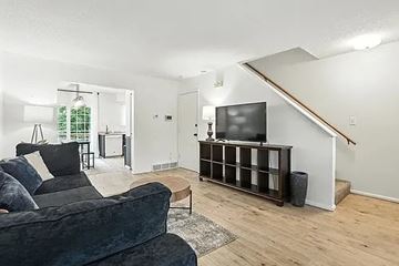 Kansas City house for rent - 8021 e 88th St.,