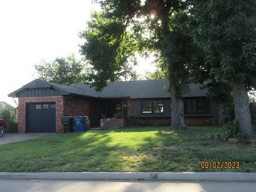 Midwest City house for rent - 2604 North Towry Drive