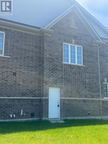 Oshawa (Eastdale) townhouse for rent - 1210 JIM BREWSTER CIRCLE