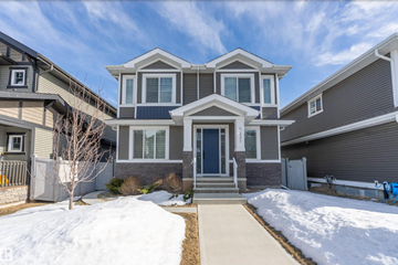 Edmonton house for rent - 5221 Admiral Walter Hose Street Northwest