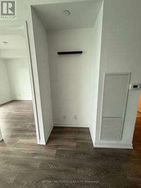 Vaughan (Vaughan Corporate Centre) condo for rent - 505 - 5 BUTTERMILL AVENUE 505