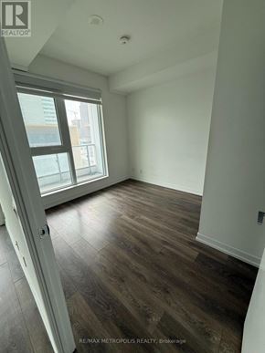 Vaughan (Vaughan Corporate Centre) condo for rent - 505 - 5 BUTTERMILL AVENUE 505