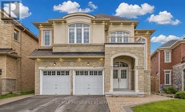 Bradford West Gwillimbury (Bradford) apartment for rent - A large, two-story house with a garage is for sale.