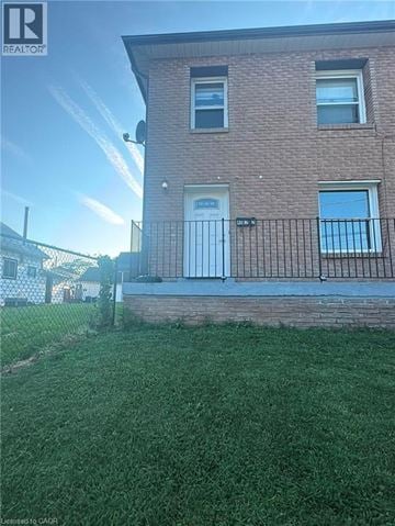 Niagara Falls apartment for rent - 4687 FIRST Avenue Unit# 2 2