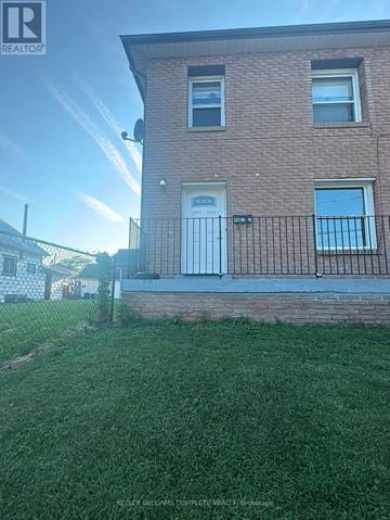 Niagara Falls (Cherrywood) multi-family for rent - 2 - 4687 FIRST AVENUE 2