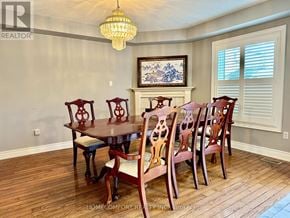 Markham (Middlefield) apartment for rent - A dining room with a wooden table and chairs.