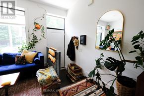 Toronto (University) apartment for rent - MAIN - 111 LIPPINCOTT STREET Main