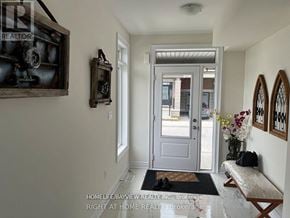 Aurora townhouse for rent - 7 GRIFFITH STREET W