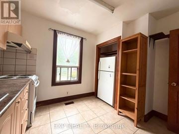 Toronto (South Riverdale) townhouse for rent - 2ND FL - 759 GERRARD STREET E 2nd FL
