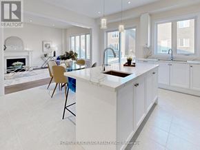 Richmond Hill (Oak Ridges) apartment for rent - 19 AIDA PLACE