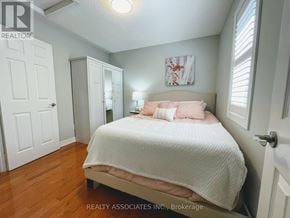 Markham (Cedarwood) apartment for rent - 33 HOLLOWAY ROAD