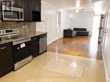 Toronto (South Riverdale) apartment for rent - 2 - 1022 GERRARD STREET E 2