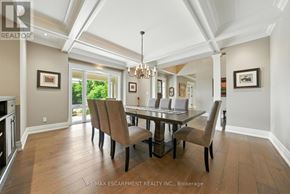 Burlington (Grindstone) apartment for rent - A dining room with a table and chairs.