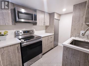 Toronto (Palmerston-Little Italy) apartment for rent - BSMT - 276 MONTROSE AVENUE Bsmt