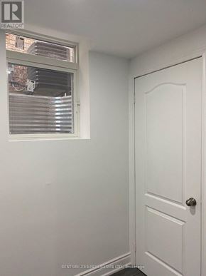 Mississauga (East Credit) apartment for rent - A white door is on the right side of the image.
