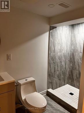 Brampton (Brampton East) apartment for rent - A bathroom with a toilet, sink, and shower.