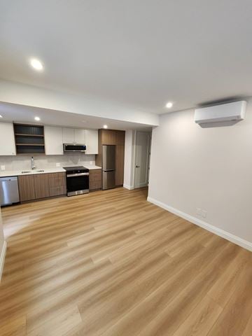 Victoria house for rent - 3908 Sheret Place