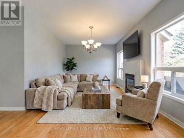 Richmond Hill (Oak Ridges Lake Wilcox) apartment for rent - 112 BARNWOOD DRIVE