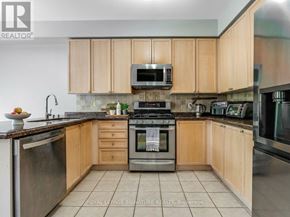 Richmond Hill (Oak Ridges Lake Wilcox) apartment for rent - 112 BARNWOOD DRIVE