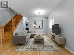 Richmond Hill (Oak Ridges Lake Wilcox) apartment for rent - 112 BARNWOOD DRIVE