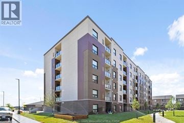 Lakeshore condo for rent - 728 BROWNSTONE Unit# 308 308