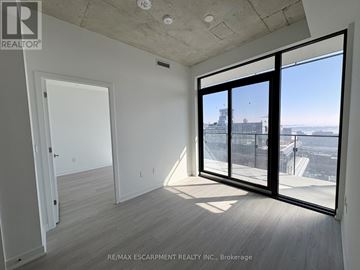 Toronto (Moss Park) condo for rent - 