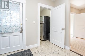 Hamilton (Stipley) apartment for rent - MAIN - 25 SPADINA AVENUE MAIN