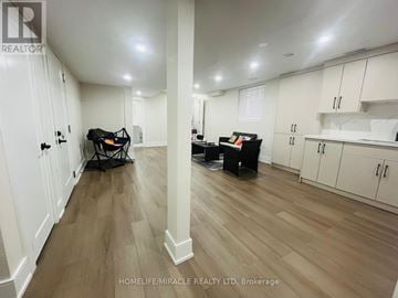 Ajax (Central) apartment for rent - 28 FISHLOCK STREET