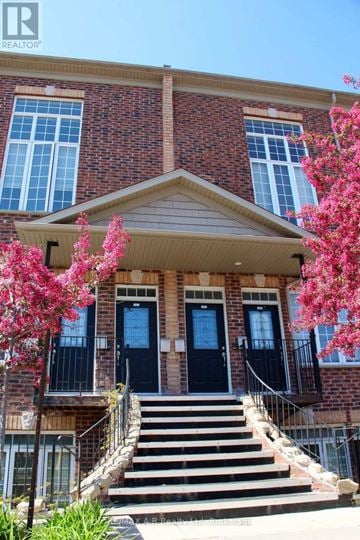 Kitchener townhouse for rent - 204 - 555 KING STREET E 204
