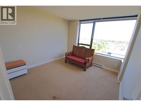 Richmond apartment for rent - A room with a window and a couch.