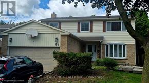 Newmarket (Huron Heights-Leslie Valley) apartment for rent - (MAIN AND 2ND FLOORS) - 81 EASTMAN CRESCENT