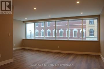 Woodstock (Woodstock - North) apartment for rent - 2 - 391 DUNDAS STREET 2