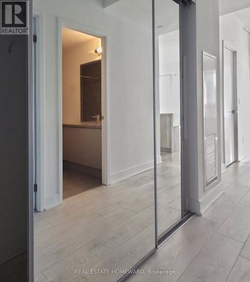 Oakville (Ro River Oaks) condo for rent - 703 - 297 OAK WALK DRIVE 703