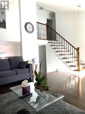 Toronto (Parkwoods-Donalda) apartment for rent - 203 THREE VALLEYS DRIVE