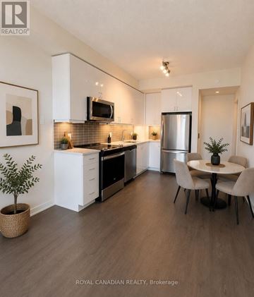 Toronto (Mimico) condo for rent - 3509 - 38 ANNIE CRAIG DRIVE 3509