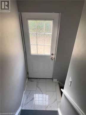 Hamilton (Stoney Creek Mountain) apartment for rent - LOWER - 17 MELLENBY STREET LOWER