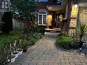 Mississauga (Hurontario) apartment for rent - 5522 FLEUR-DE-LIS COURT