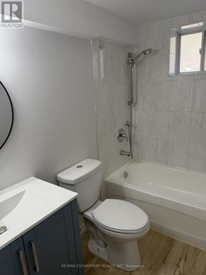 Milton (Om Old Milton) apartment for rent - LOWER - 377 MARTIN STREET LOWER