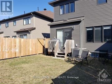 Ottawa townhouse for rent - 139 SWEETWATER LANE