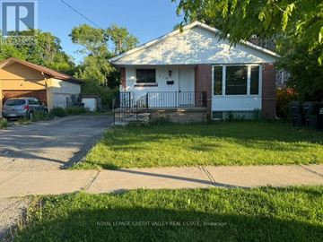 Toronto (Thistletown-Beaumonde Heights) apartment for rent - 116 TAYSHAM CRESCENT