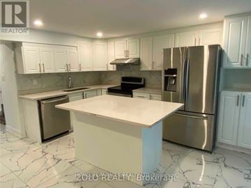 Toronto (Markland Wood) apartment for rent - 236 RENFORTH DRIVE