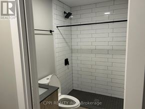Oshawa (Central) condo for rent - 313 - 70 KING STREET E 313