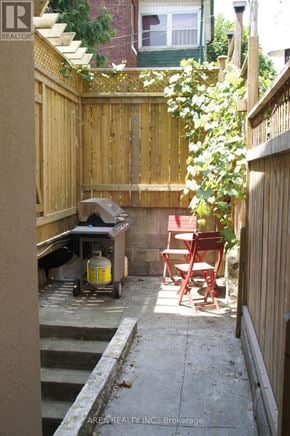 Toronto (Palmerston-Little Italy) townhouse for rent - 476 CRAWFORD STREET