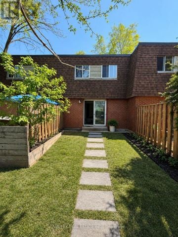 Toronto (Crescent Town) townhouse for rent - TH22 - 75 EASTDALE AVENUE TH22