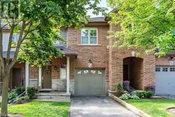 Hamilton (Ancaster) townhouse for rent - 84 MYERS LANE