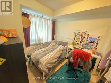 Toronto (Mount Pleasant West) condo for rent - A floor plan for a New York apartment with a kitchen, living room, and two bedrooms.