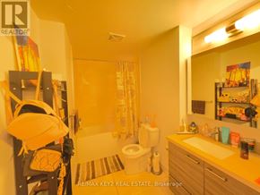 Toronto (Mount Pleasant West) condo for rent - 1604 - 2221 YONGE STREET 1604